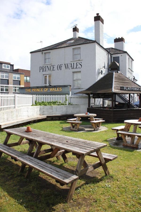 The Prince Of Wales Reigate Exterior foto